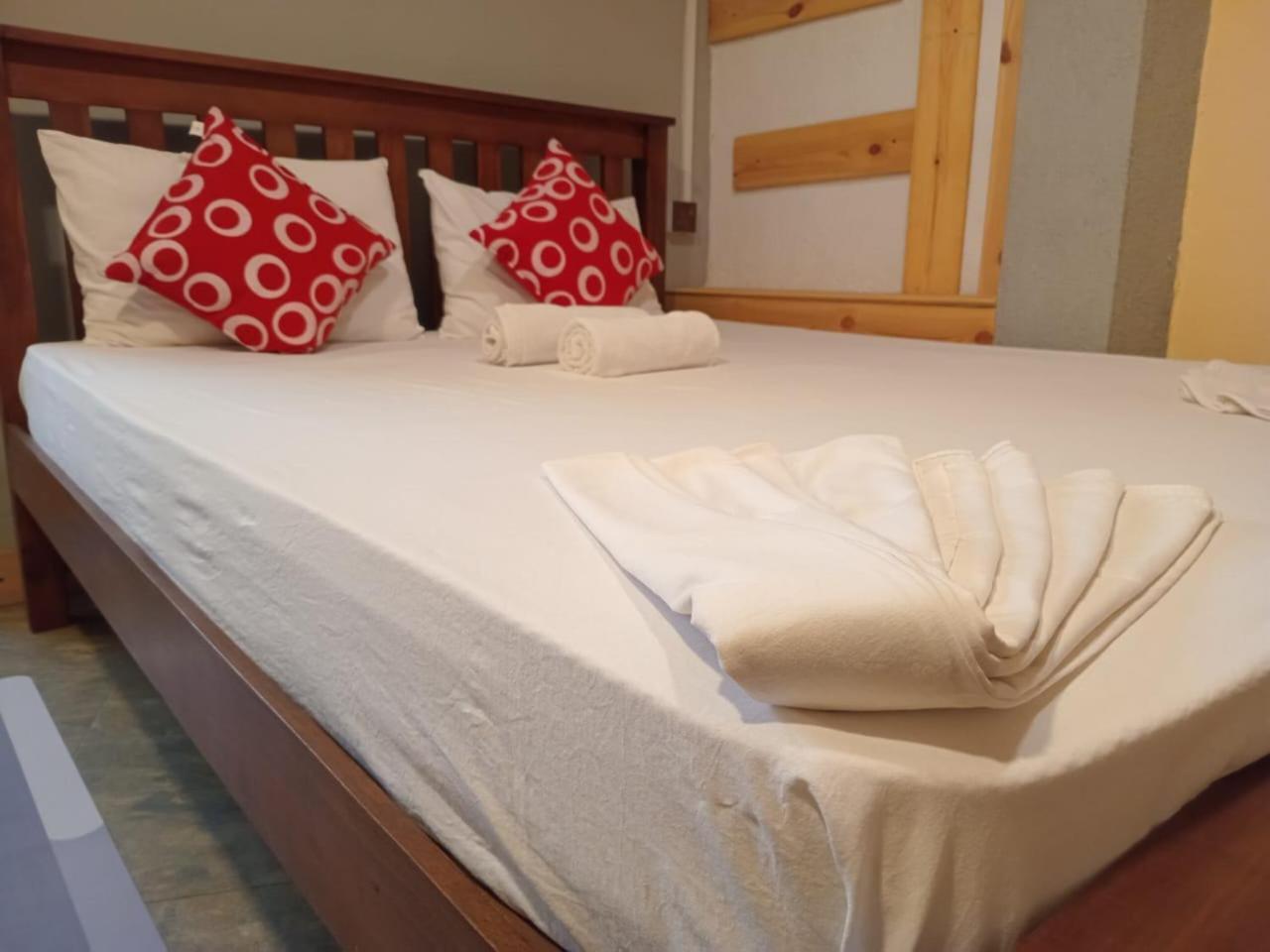 Yak City Apartments Канді Екстер'єр фото